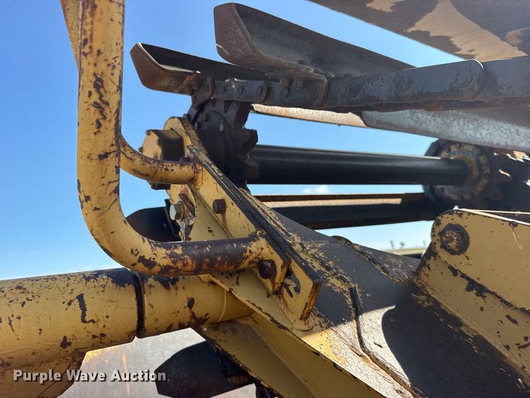 image for item DY3181 1981 Caterpillar 613B elevating scraper