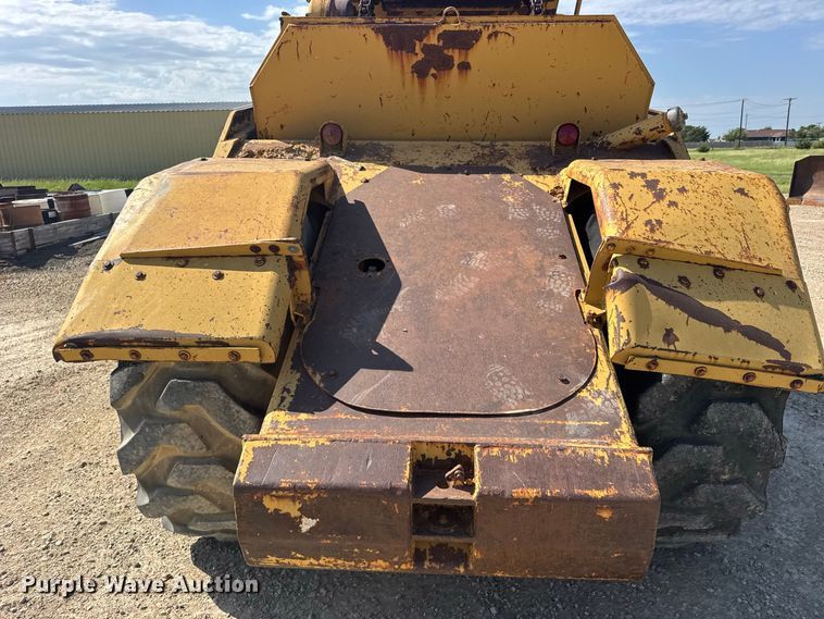 image for item DY3181 1981 Caterpillar 613B elevating scraper