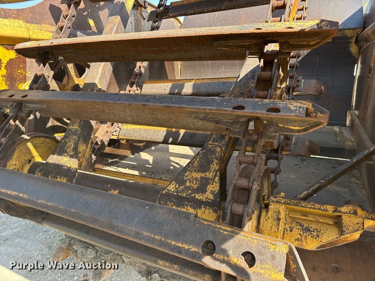 image for item DY3181 1981 Caterpillar 613B elevating scraper