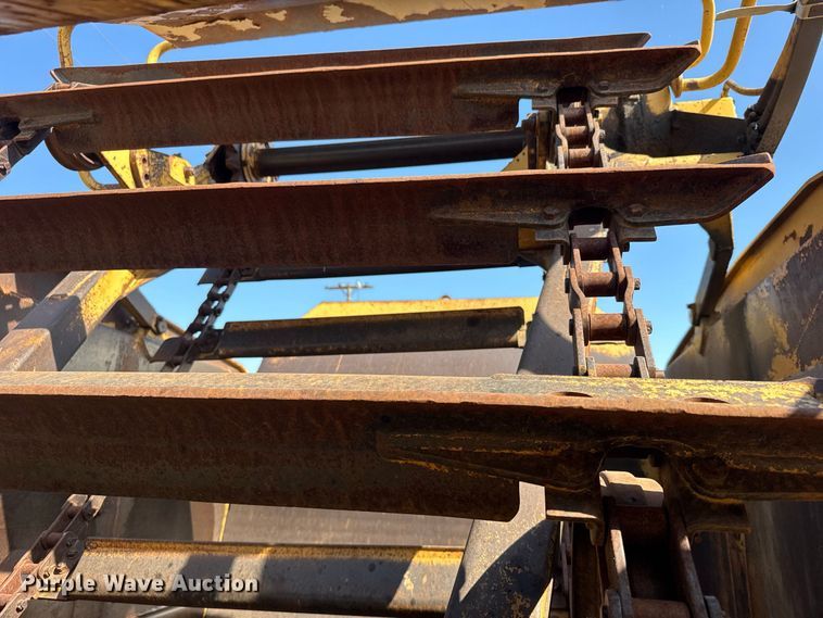 image for item DY3181 1981 Caterpillar 613B elevating scraper