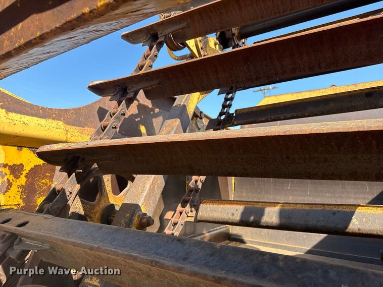image for item DY3181 1981 Caterpillar 613B elevating scraper