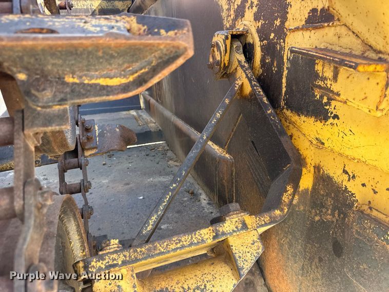 image for item DY3181 1981 Caterpillar 613B elevating scraper