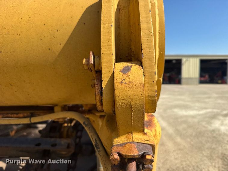 image for item DY3181 1981 Caterpillar 613B elevating scraper