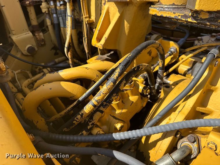 image for item DY3181 1981 Caterpillar 613B elevating scraper