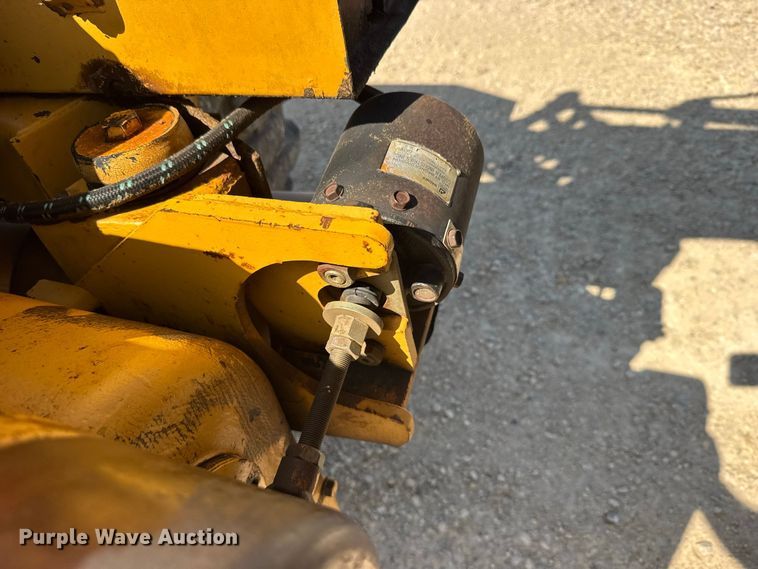 image for item DY3181 1981 Caterpillar 613B elevating scraper