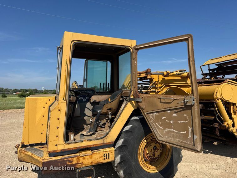 image for item DY3181 1981 Caterpillar 613B elevating scraper