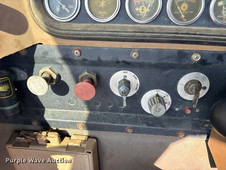 image for item DY3181 1981 Caterpillar 613B elevating scraper