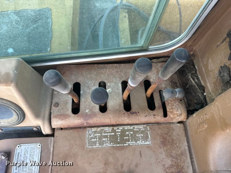 image for item DY3181 1981 Caterpillar 613B elevating scraper