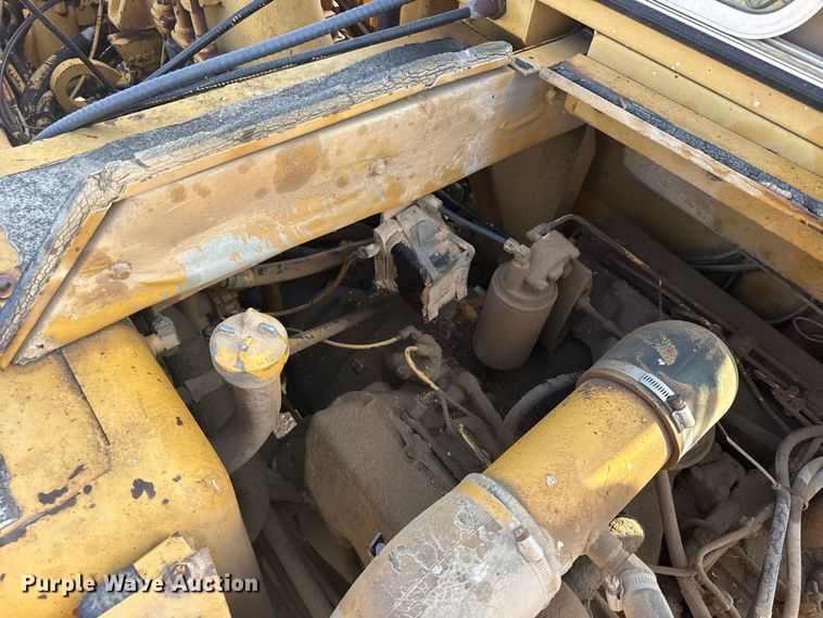 image for item DY3181 1981 Caterpillar 613B elevating scraper