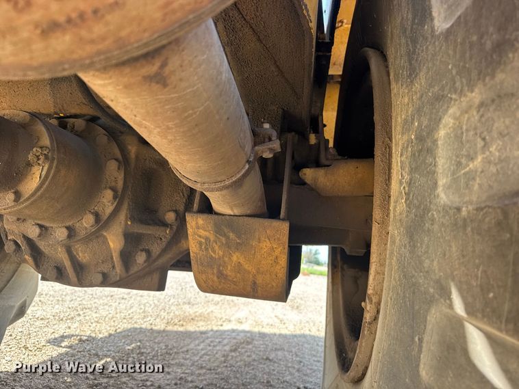 image for item DY3181 1981 Caterpillar 613B elevating scraper