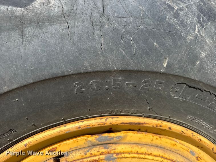 image for item DY3181 1981 Caterpillar 613B elevating scraper