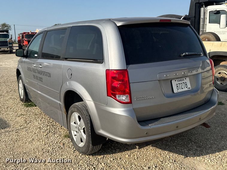 image for item DY3182 2013 Dodge Grand Caravan van