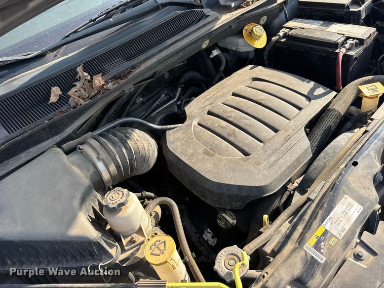 image for item DY3182 2013 Dodge Grand Caravan van