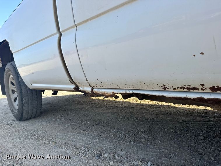 image for item DY3183 2006 Chevrolet Silverado 1500 pickup truck