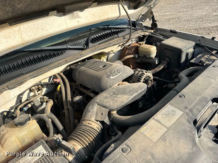 image for item DY3183 2006 Chevrolet Silverado 1500 pickup truck