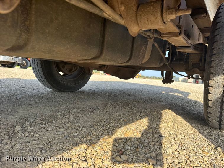 image for item DY3183 2006 Chevrolet Silverado 1500 pickup truck