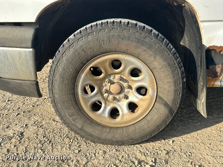 image for item DY3183 2006 Chevrolet Silverado 1500 pickup truck