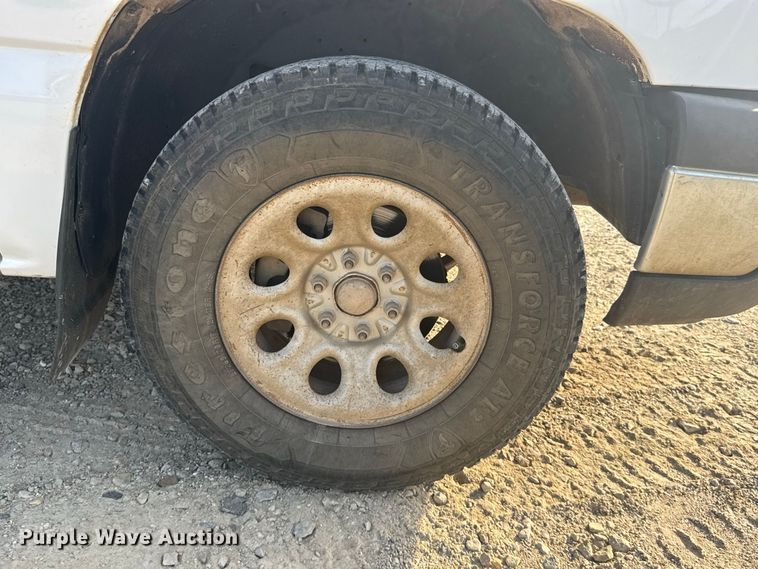 image for item DY3183 2006 Chevrolet Silverado 1500 pickup truck