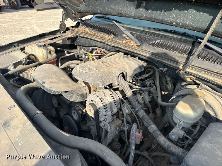 image for item DY3185 2006 Chevrolet Silverado 1500 pickup truck