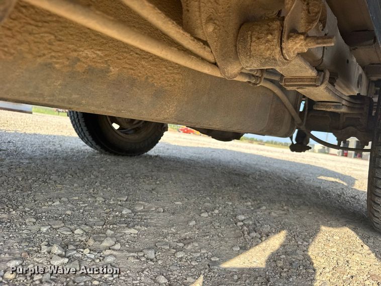 image for item DY3185 2006 Chevrolet Silverado 1500 pickup truck