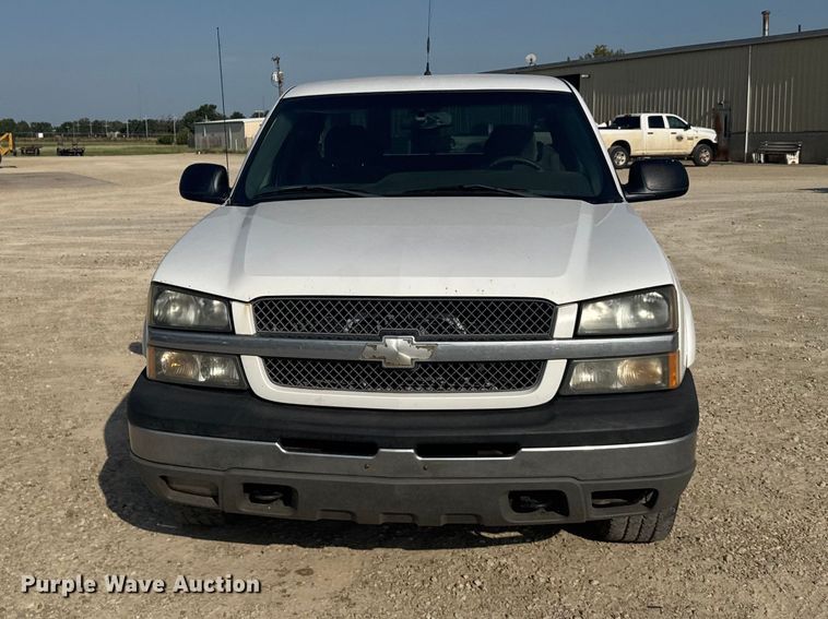image for item DY3186 2005 Chevrolet Silverado 1500 Ext. Cab pickup truck