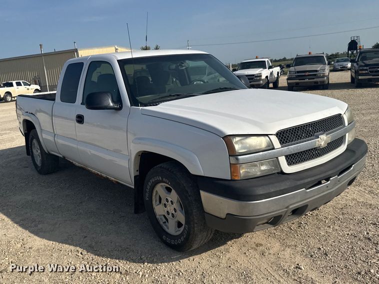image for item DY3186 2005 Chevrolet Silverado 1500 Ext. Cab pickup truck