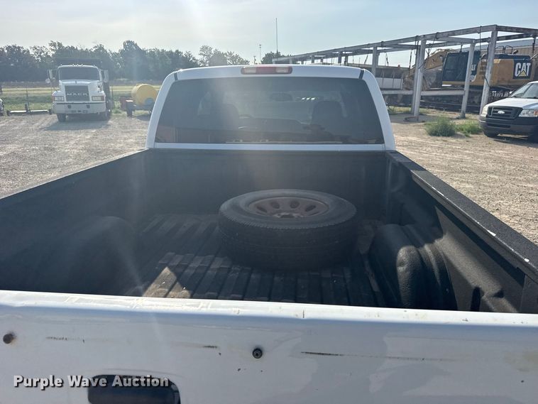 image for item DY3186 2005 Chevrolet Silverado 1500 Ext. Cab pickup truck