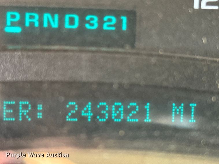 image for item DY3186 2005 Chevrolet Silverado 1500 Ext. Cab pickup truck