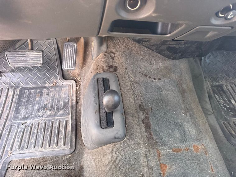 image for item DY3186 2005 Chevrolet Silverado 1500 Ext. Cab pickup truck