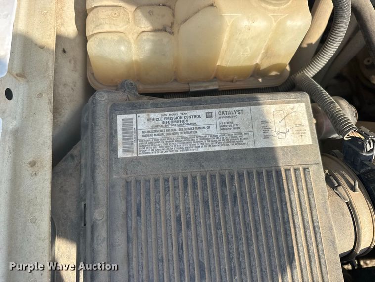 image for item DY3186 2005 Chevrolet Silverado 1500 Ext. Cab pickup truck