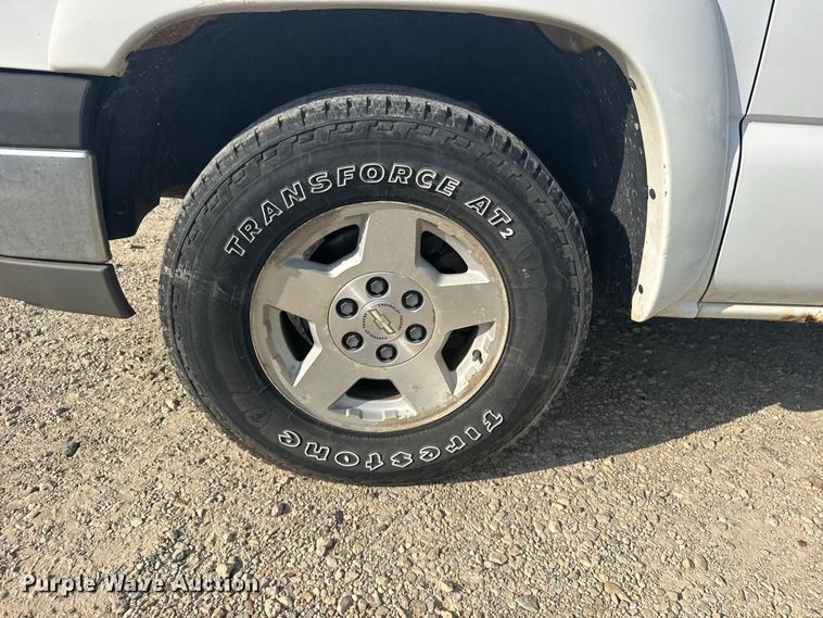 image for item DY3186 2005 Chevrolet Silverado 1500 Ext. Cab pickup truck