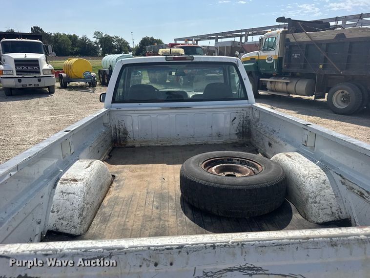 image for item DY3187 1995 Chevrolet C1500 pickup truck