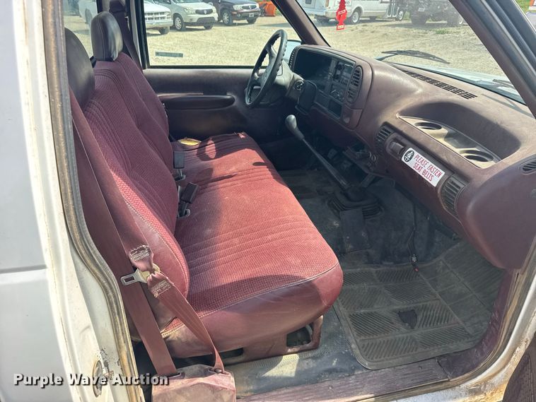 image for item DY3187 1995 Chevrolet C1500 pickup truck
