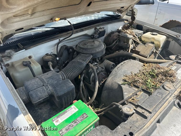 image for item DY3187 1995 Chevrolet C1500 pickup truck