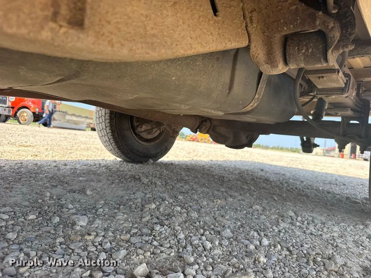 image for item DY3187 1995 Chevrolet C1500 pickup truck