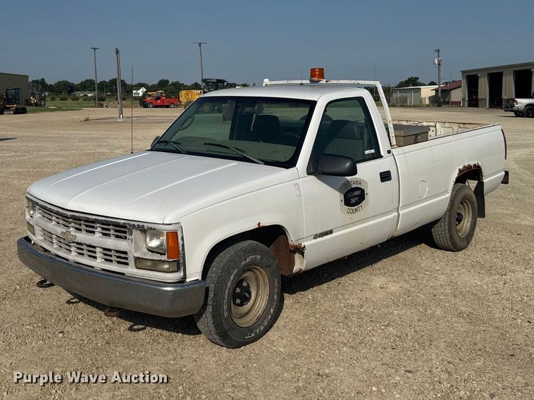 1997 Chevrolet C1500 pickup truck
