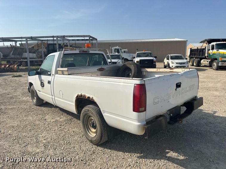 image for item DY3188 1997 Chevrolet C1500 pickup truck