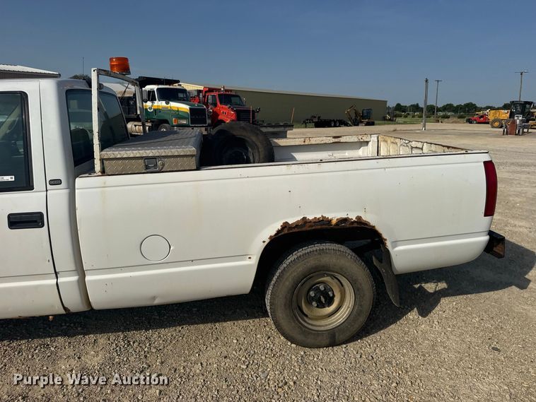 image for item DY3188 1997 Chevrolet C1500 pickup truck