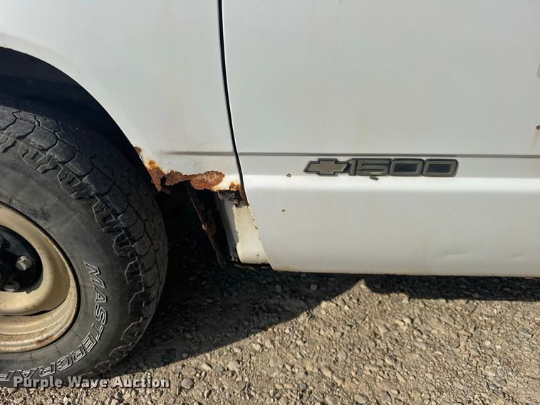 image for item DY3188 1997 Chevrolet C1500 pickup truck