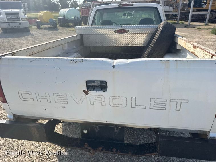 image for item DY3188 1997 Chevrolet C1500 pickup truck