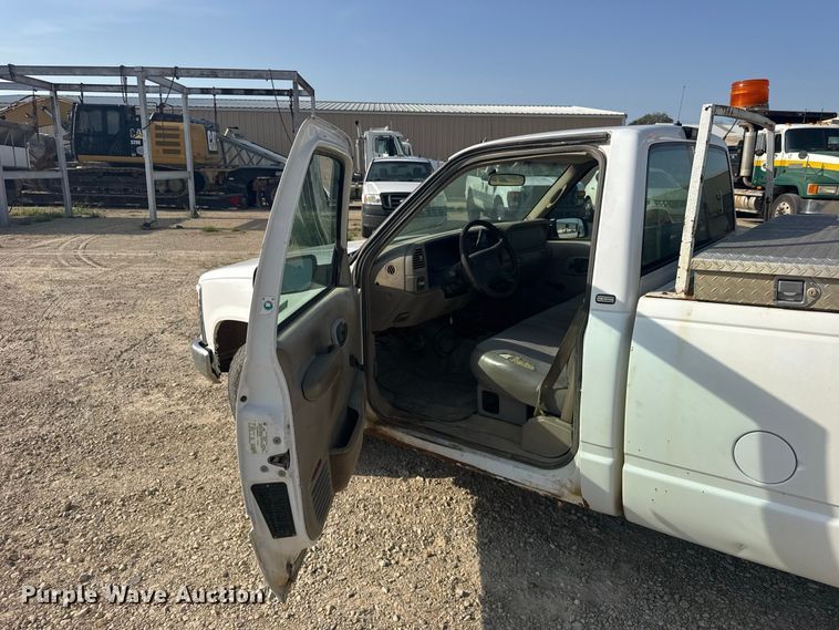 image for item DY3188 1997 Chevrolet C1500 pickup truck
