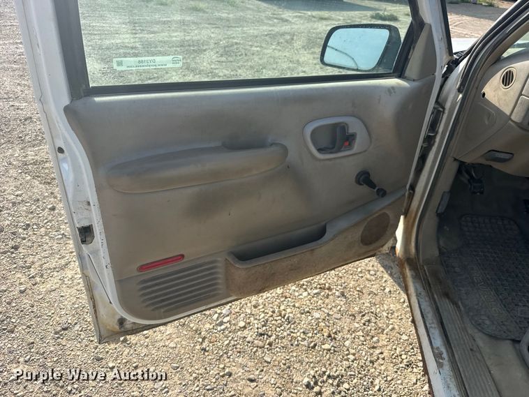 image for item DY3188 1997 Chevrolet C1500 pickup truck