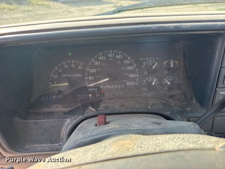 image for item DY3188 1997 Chevrolet C1500 pickup truck