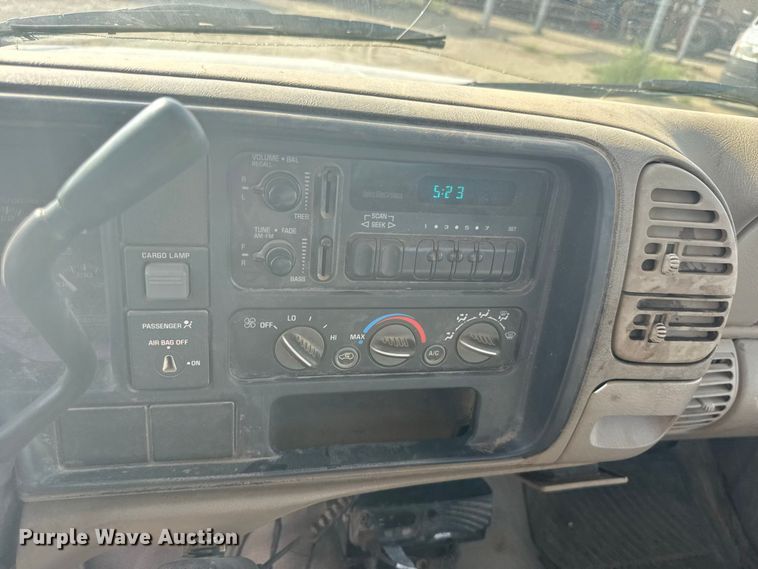 image for item DY3188 1997 Chevrolet C1500 pickup truck