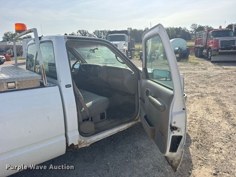 image for item DY3188 1997 Chevrolet C1500 pickup truck