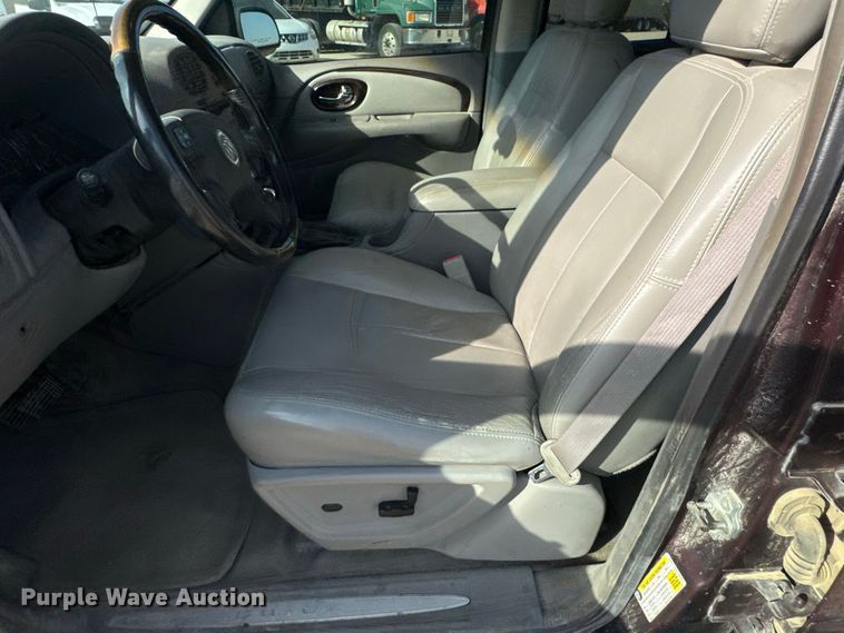 image for item DY3189 2006 Buick Rainier SUV