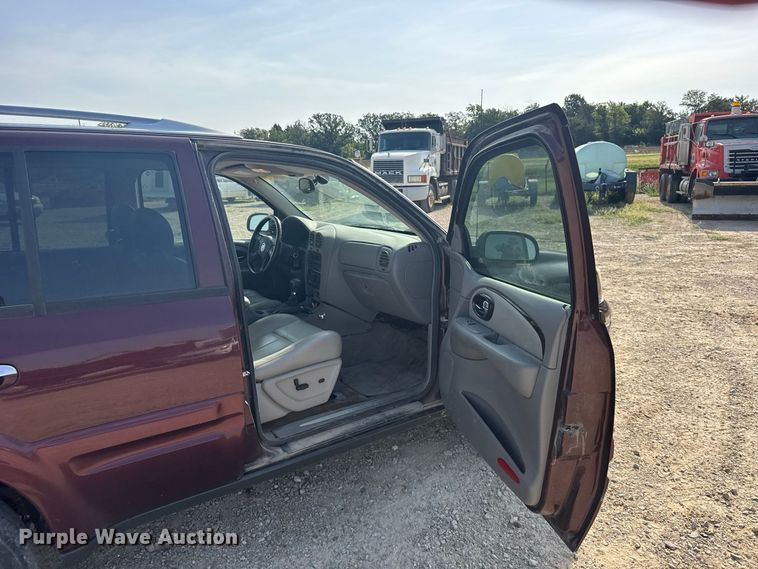 image for item DY3189 2006 Buick Rainier SUV