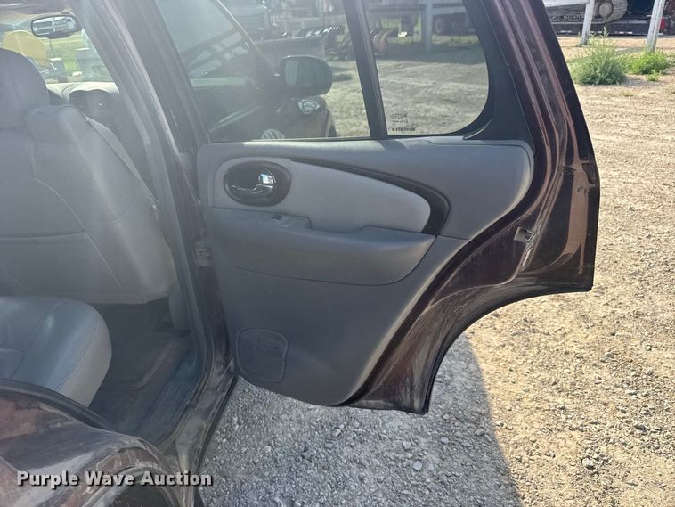 image for item DY3189 2006 Buick Rainier SUV