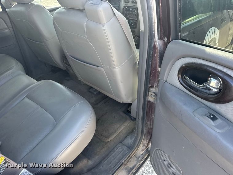 image for item DY3189 2006 Buick Rainier SUV