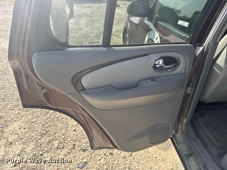 image for item DY3189 2006 Buick Rainier SUV